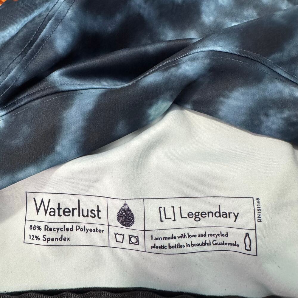 NWT Waterlust Whale Shark Rashguard Sun Suit in size Large - Picture 11 of 11